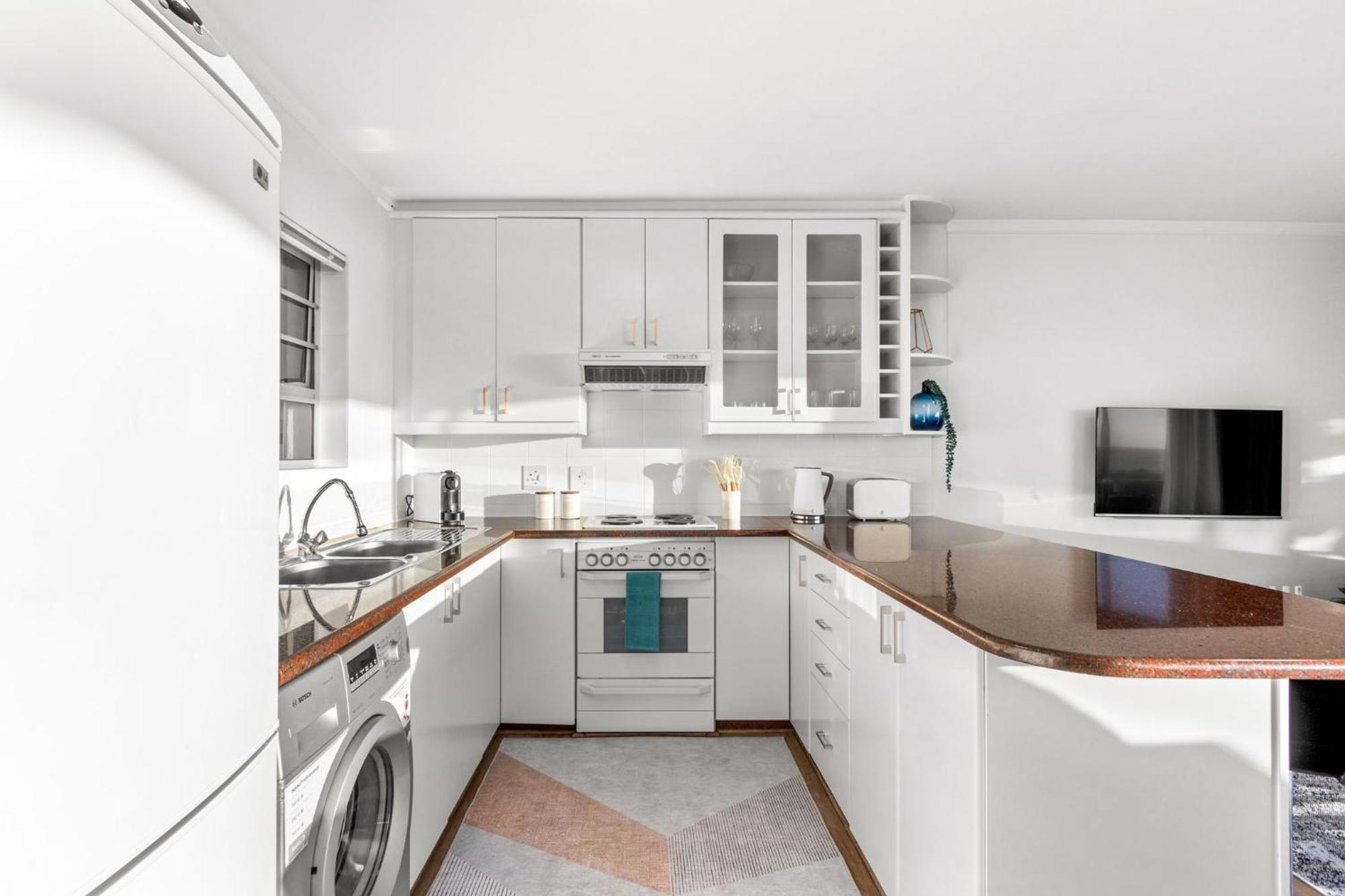 Apartment Searenity Views By Host Agents