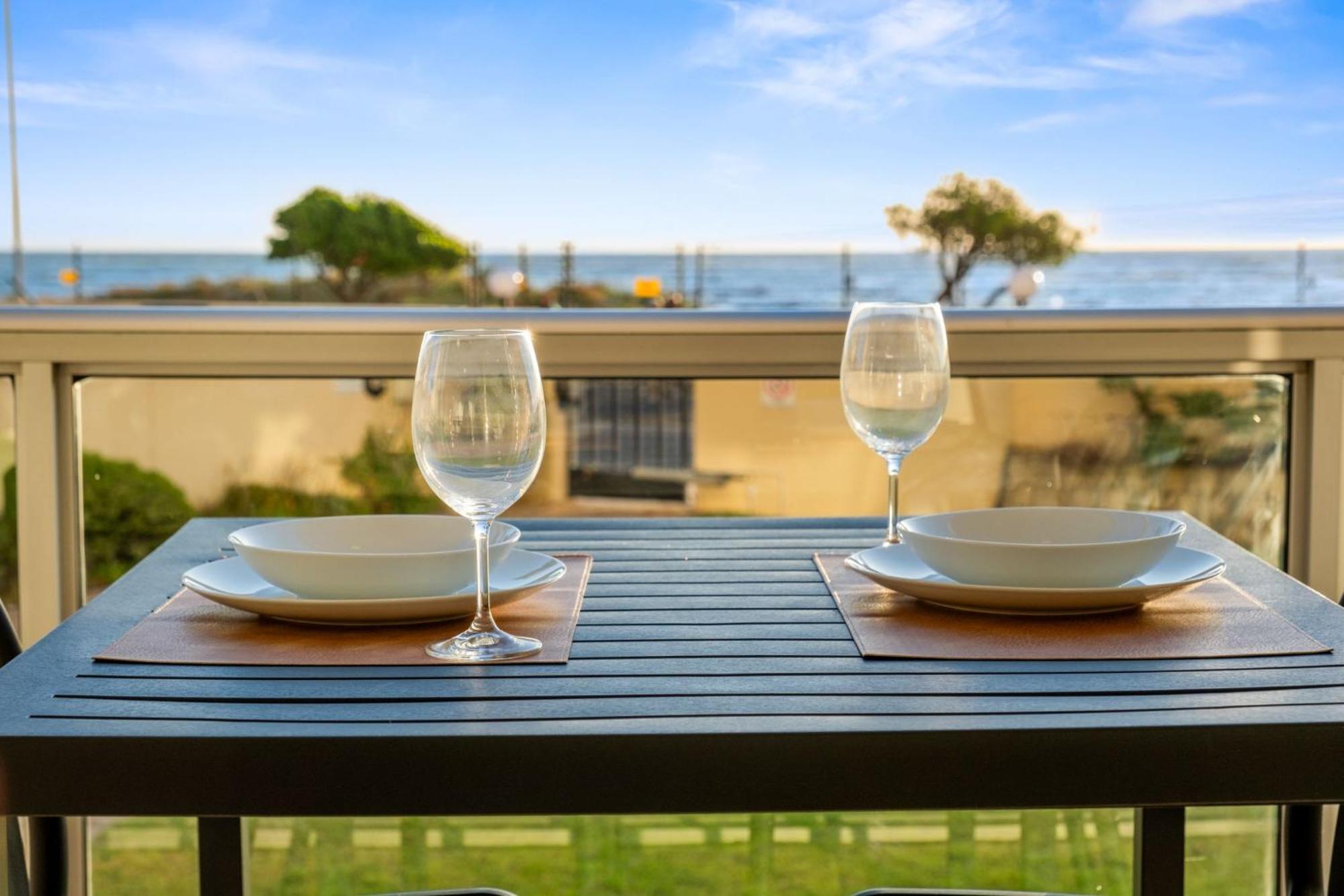 Searenity Views By Host Agents Apartment