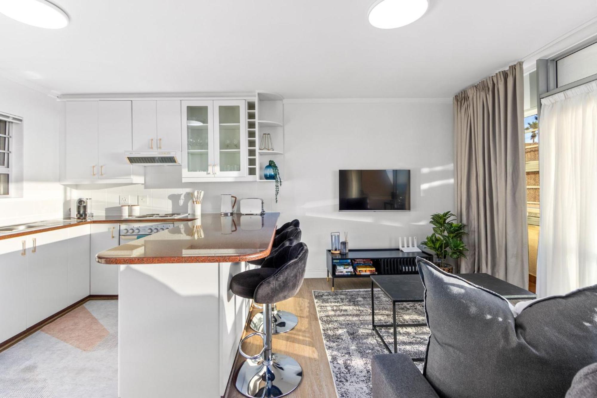 Apartment Searenity Views By Host Agents *